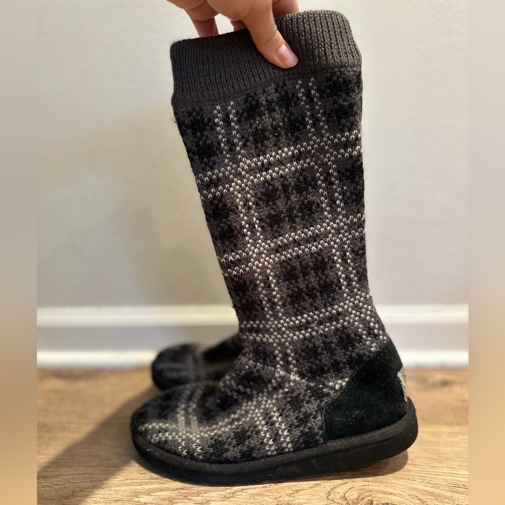 Ugg Knit Boots Girls Size 4